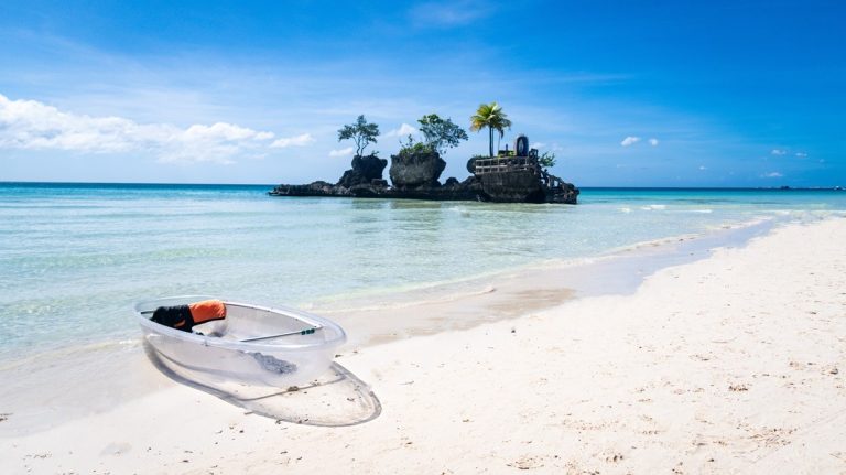 Pantai White Beach, Surga Tersembunyi di Boracay, Filipina