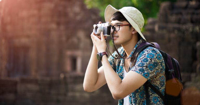 Menemukan Diri Sendiri, Manfaat Psikologis dari Solo Traveling