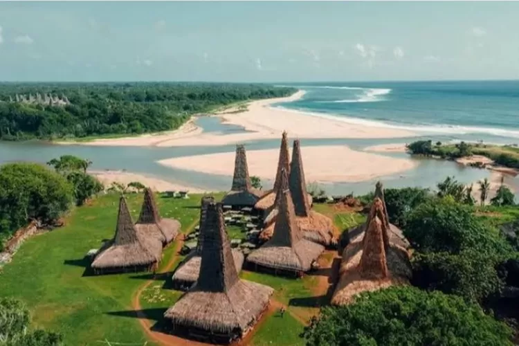 Pulau Sumba, Permata Tersembunyi dengan Keindahan Alam dan Budaya yang Autentik