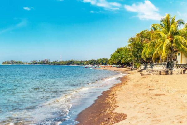Pantai Lovina, Pesona Pasir Hitam dan Lumba-Lumba di Bali Utara