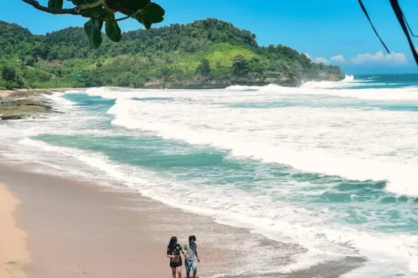Eksplorasi Kedung Tumpang, “Infinity Pool” Alami di Tulungagung