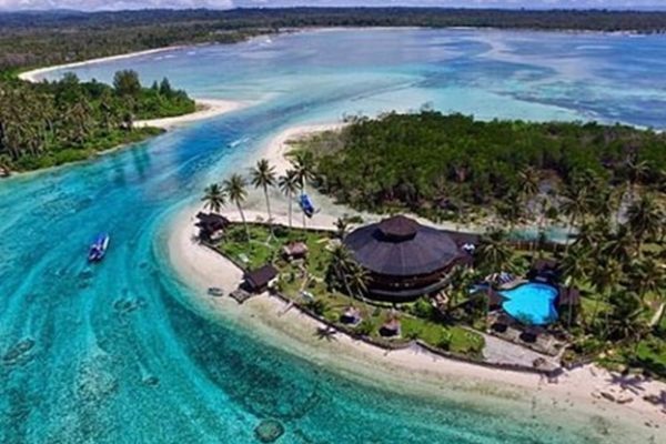 Pulau Mentawai, Surga Tropis Sumatera Barat yang Menyimpan Ombak Kelas Dunia dan Budaya Adat Abadi